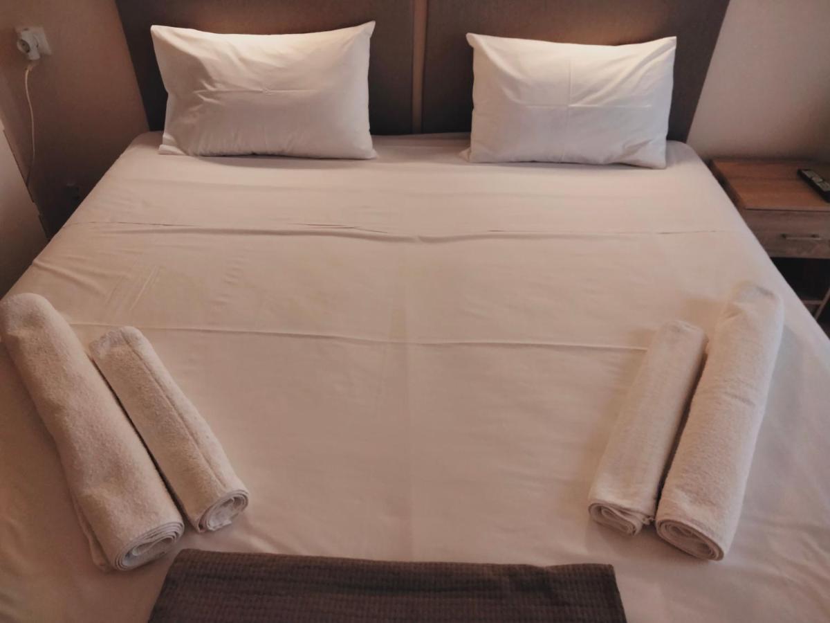 Golden Star Hotel Agia Marina  Екстериор снимка